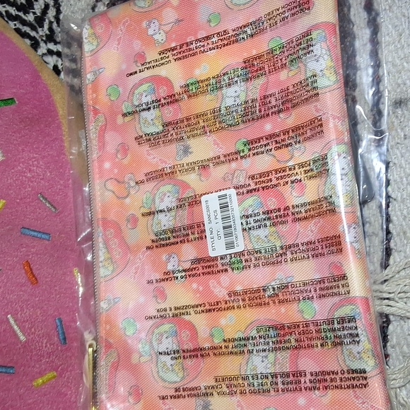 Loungefly Hello Kitty Nylon Pencil Case NEW WITH TAGS Sanrio - Picture 6 of 6